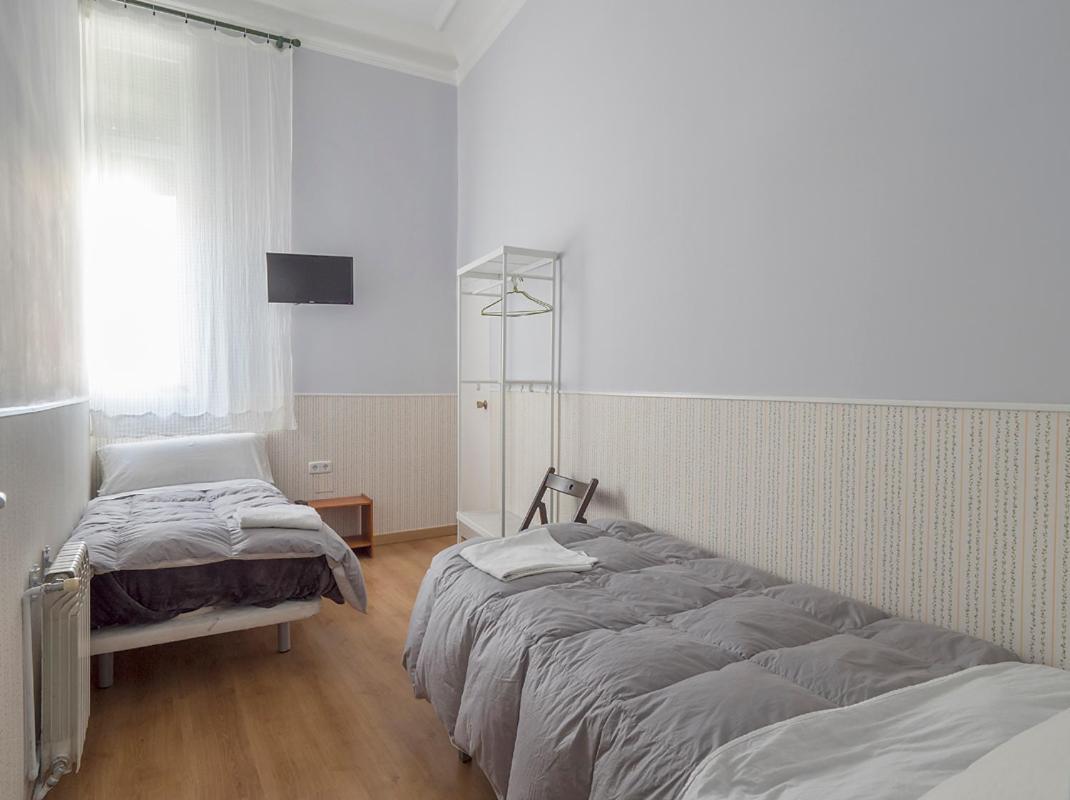 Pension Apolo XI Madrid Ngoại thất bức ảnh